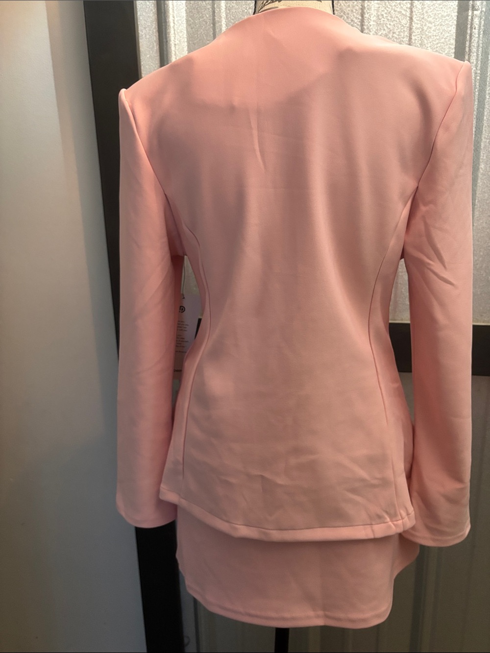 Tailored Pink Women's Blazer with Silver-Tone Buttons - Picture 3 of 7